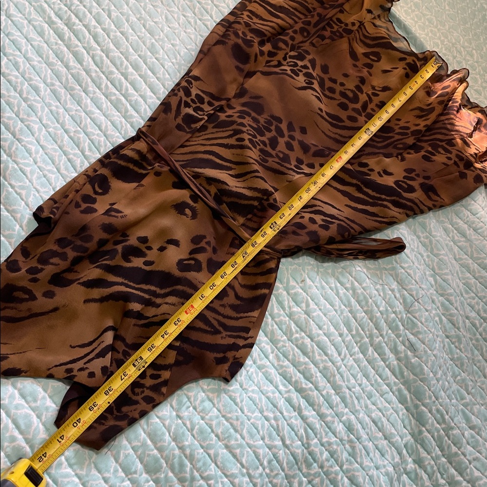 pure Silk tiger, print handkerchief, hem dress - Picture 6 of 6